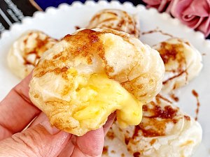 オールタイプの新年ケーキを爆発させるためにオーブンを控えるのを避け、練習を食べました measure 5 