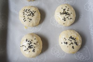 Need not the practice measure with the crisp shredded coconut stuffing of knead dough 9