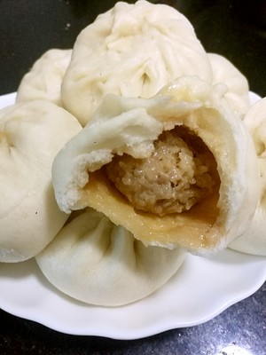 Pork steamed stuffed bun (add video. One-time ferment. ) practice measure 19