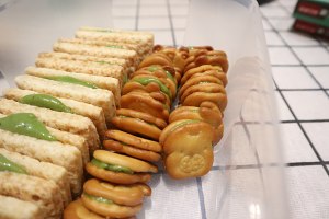 The practice measure that applies tea ox to plunge into biscuit 10