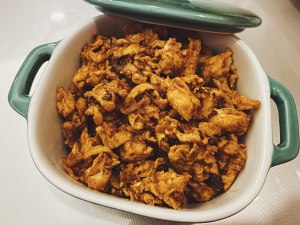 The practice measure of egg sauce noodles served with soy sauce 3