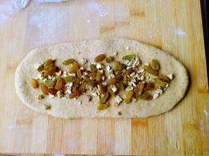 The practice measure that exceeds bread of soft whole wheat 6