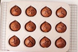 Light sweet the practice measure of chocolate chestnut cake 10