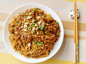 手に負えないおいしいシチューの顔 豚肉の甘い肉の泡の子]、なめるために食べる料理練習対策1 