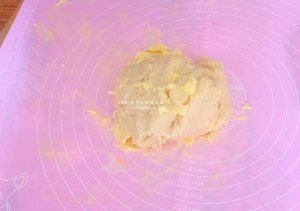 Manual knead dough, the practice measure of biscuit of sweetened bean taste 5
