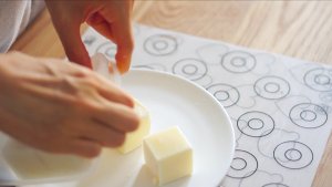 A few minutes sweet aspic of sweet taro grandma coils / coil not to crack a recipe + fresh sweet taro butter + the entrance changes a grandma to freeze namely / bake video cake piece 7 " thin roll " practice measure 47