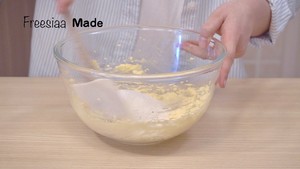 [video] shredded coconut stuffing is small short ball (use up yoke) the practice measure of childhood cate 5