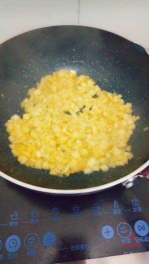 The practice measure of apple pie of skin of golden crisp dumpling 5