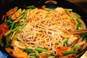 The practice measure of seafood chow mien 13