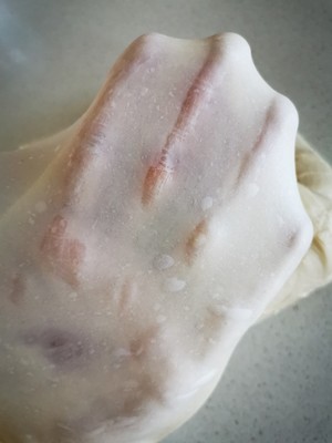 Exceed softness - the practice measure of hot dog biscuit 2