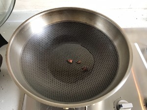 マイグレクリード1の醤油でシチューを作る顔の練習法