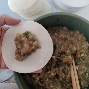 豆のでんぷんから作られた春雨の豚肉のゆで団子の実習3