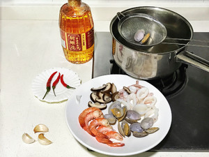 The practice measure that oil spills seafood face 2