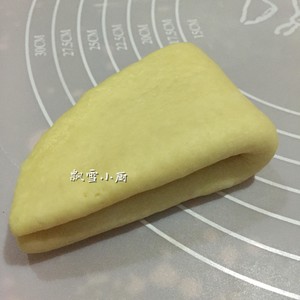 The practice measure of biscuit of heart form shredded coconut stuffing 9