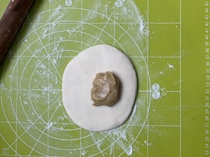 The practice measure of the egg fill cake that rouses big bubble 3