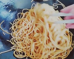 大豆を添えた麺 この緑のボウルのソースは絶対に。  。  。 あなたが皿をなめられていることを確認するために食べなさい練習法7 