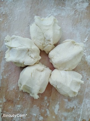 The practice step that takes 5 pork turnip steamed stuffed bun at a heat 4