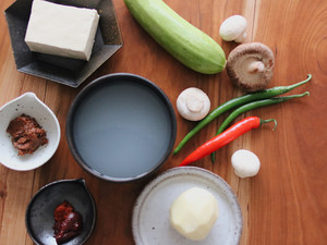 The practice measure of big sauce soup 1
