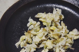 Pagoda tree flower is dialed sodden child (reservation raw ingredient is fried after evaporate first) practice measure 6