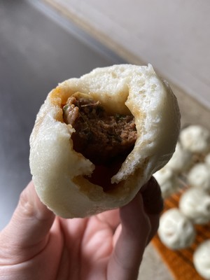 The practice measure of beef steamed stuffed bun 2