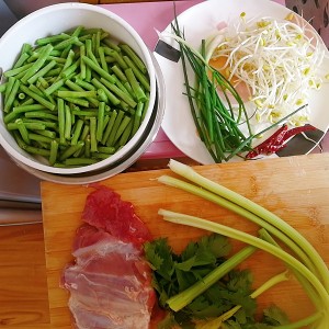 ママの味 -河南蒸し麺（覆われた鍋でゆっくり火の中に面白味のある面を沸かす/にがり顔）練習方法1 