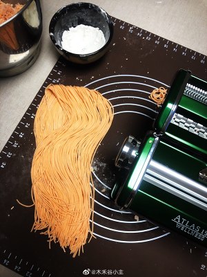 The practice measure that the carrot noodle that small white hare loves presses face machine edition 9