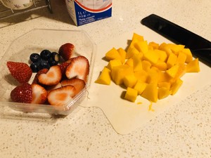 Fruit birthday cake 6 inches practice measure 3
