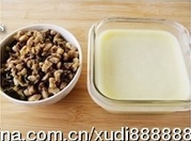 The practice measure of noodles in a simple sauce 7