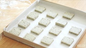 Crisp delicious, make cookie of simple black sesame seed / bake video biscuit piece the practice measure of 4 28