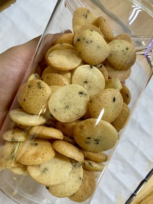 The practice measure of small biscuit of crisp of the anhydrous egg that do not have oil 7