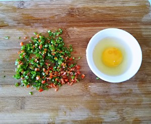 The practice measure of egg sauce 2