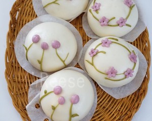 Spring the practice measure of day flower steamed bread 14