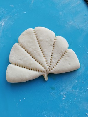 The practice move that cake of lotus leaf steamed bread places 11