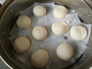 The practice measure of milk small steamed bread 20