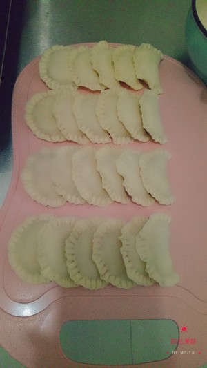 The practice measure of apple pie of skin of golden crisp dumpling 7
