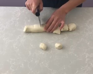 Spring the practice measure of day flower steamed bread 1