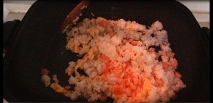 The practice measure that egg of shelled fresh shrimps fries a meal 9