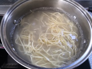 The practice measure of chow mien of the daily life of a family 1
