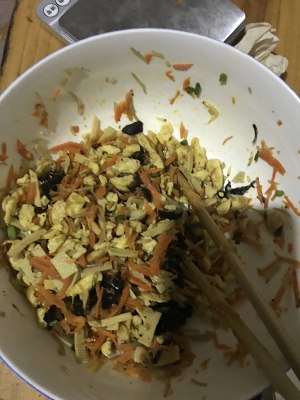 The practice measure of steamed stuffed bun of element of carrot dried small shrimps 2