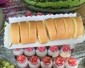 The practice measure that cake of dried meat floss coils 11