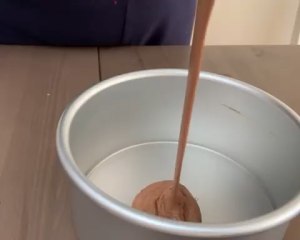 シリーズ初心者は、スポンジの消えた泡チョコレートのケーキではないでしょう（ 美味しく飛ぶには図を使用してください）練習方法12 