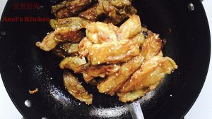 Sweet-and-sour crackling eggplant (add video cookbook) practice measure 6