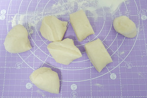 The practice measure of 10M+ of cake of violet potato of dough made with boiling water 4