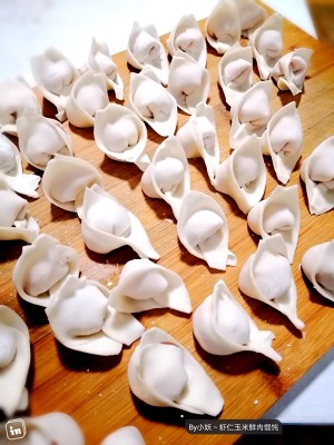The practice measure of wonton of fresh pork of corn of shelled fresh shrimps 8