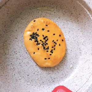 Pachyrhizus thin pancake made of millet flour (yam cake) practice measure 8