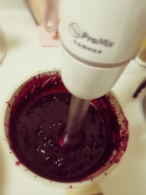 The practice measure that contains blue berry sauce 4