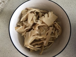 The practice measure that sauce fries black agaric of potato water bamboo shoot to do Xianggu mushroom 2