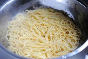 The practice measure of face of simple and easy sesame oil 1