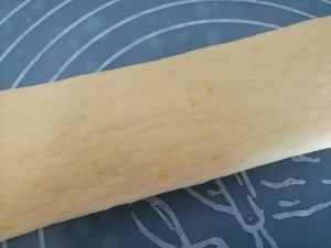 The practice measure of orange sweet biscuit 7