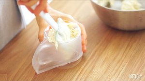Soft and fragrant cheese coco sandwich is crisp cake / bake video biscuit piece the practice measure of 8 44